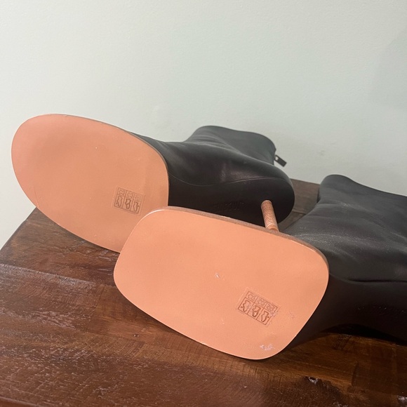 Jacquemus Black round square toe Heeled Boots Sleek Design new. Size 41 - Picture 2 of 8